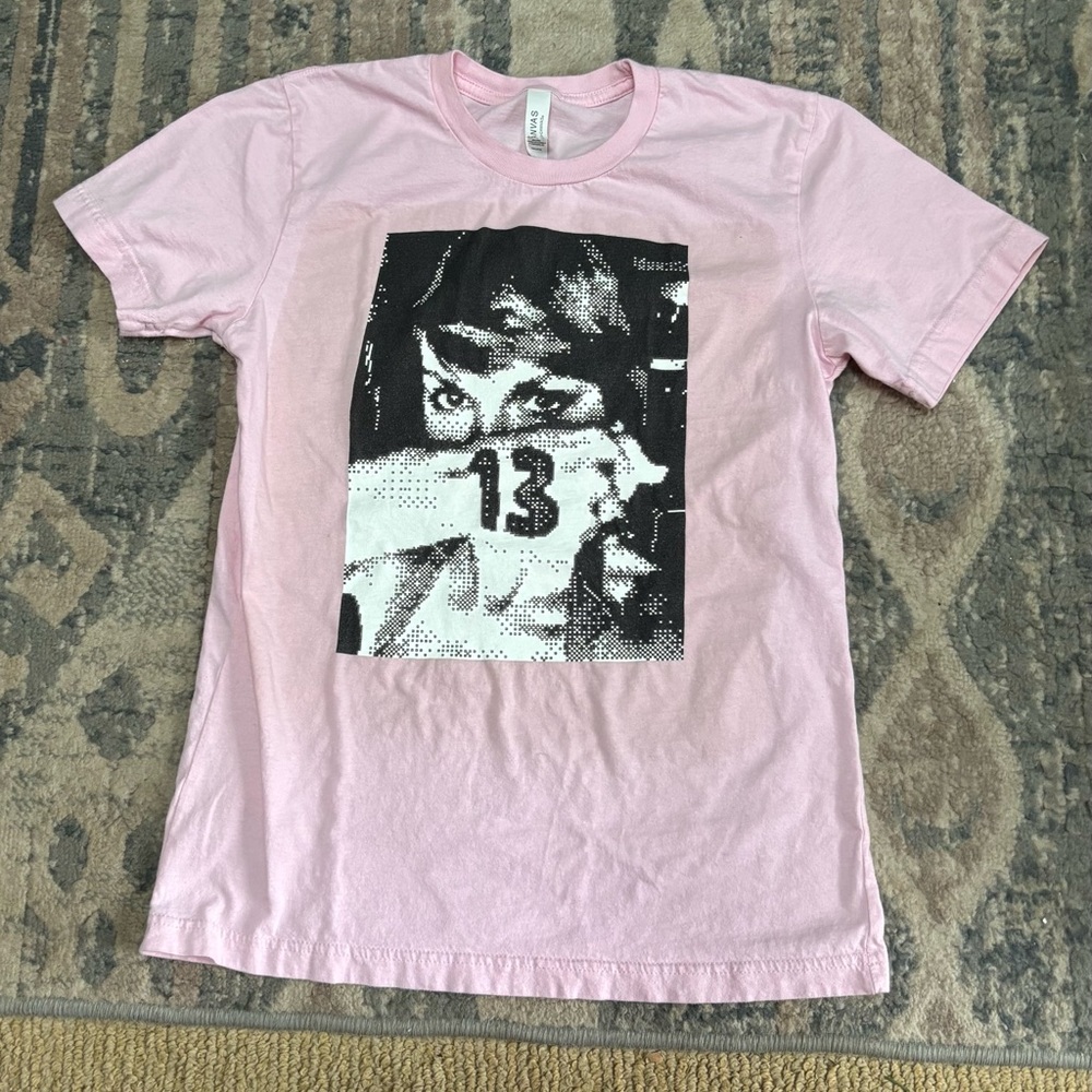 Taylor Swift T-Shirt w/ her Lucky Number 13